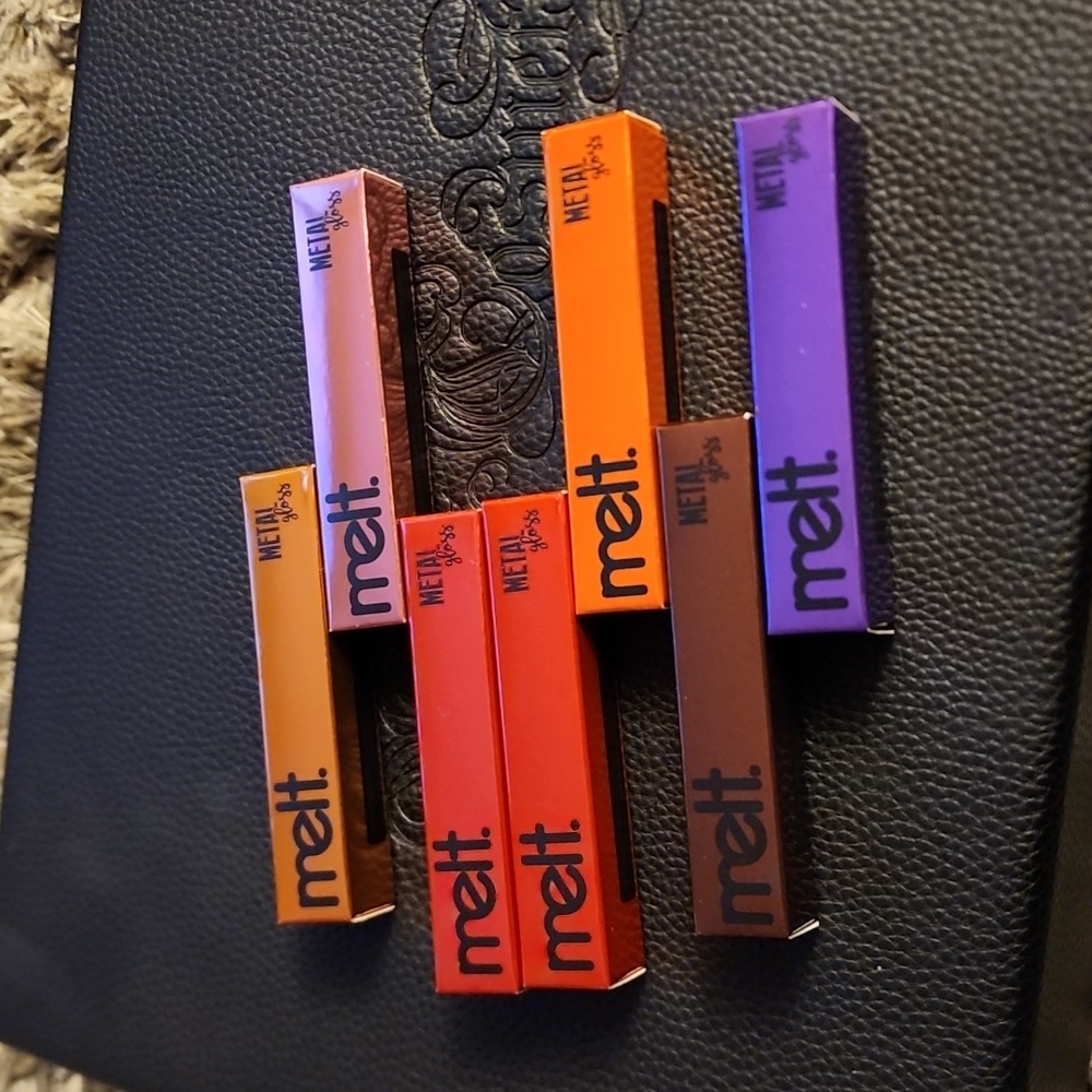 Melt Metal Gloss